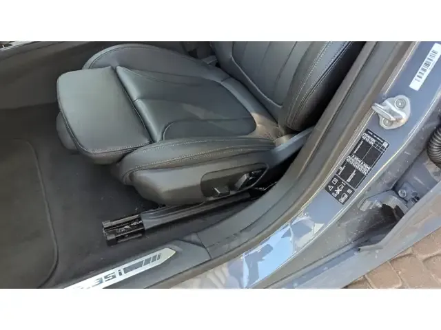 BMW 235