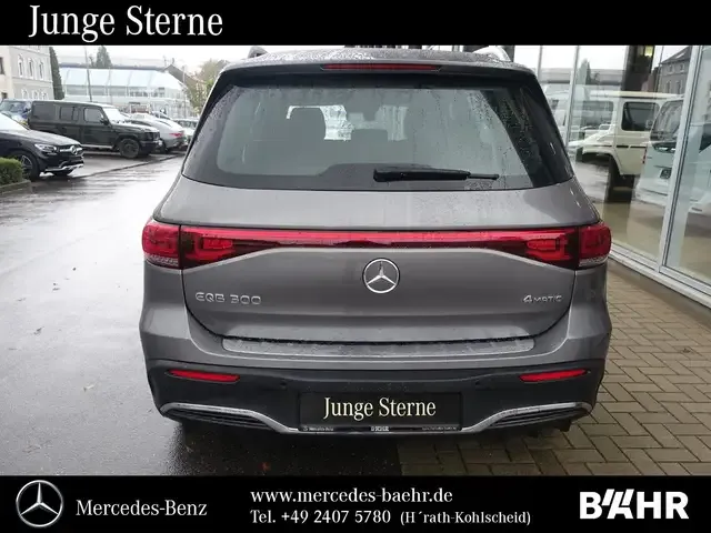 Mercedes-Benz EQB 300