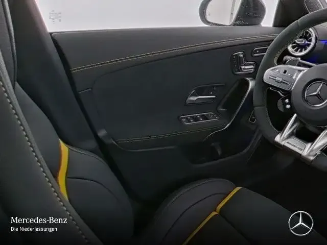 Mercedes-Benz CLA 45 AMG