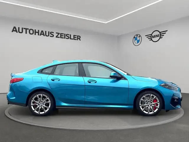 BMW 220