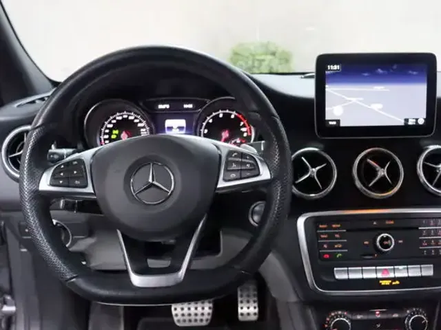 Mercedes-Benz Sonstiges