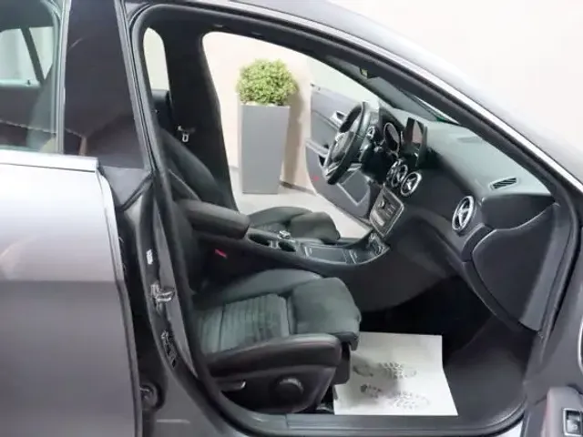 Mercedes-Benz Sonstiges