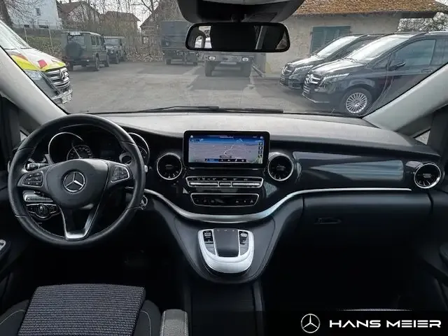 Mercedes-Benz V 250