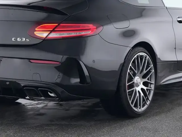 Mercedes-Benz C 63 AMG