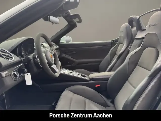 Porsche 718 Spyder