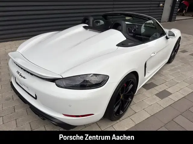Porsche 718 Spyder