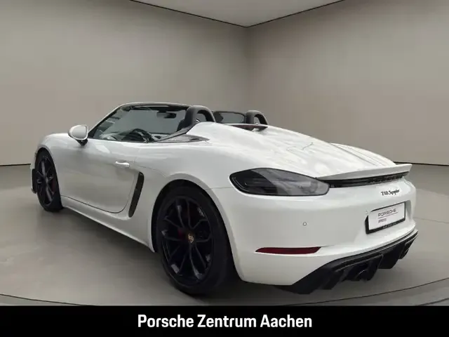 Porsche 718 Spyder