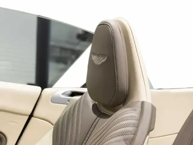 Aston Martin DB11