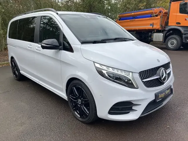 Mercedes-Benz V 220