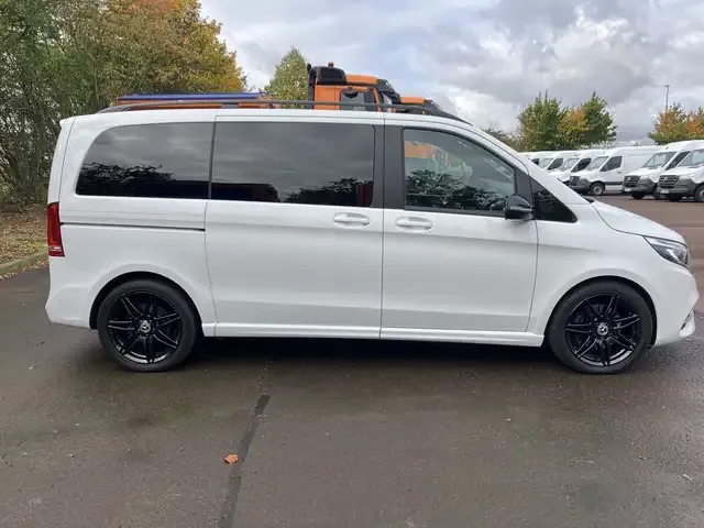 Mercedes-Benz V 220