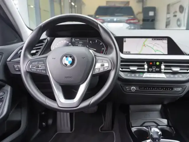BMW 118