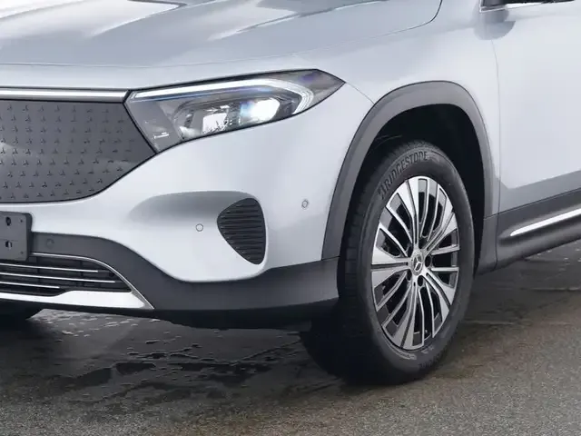 Mercedes-Benz EQB 300