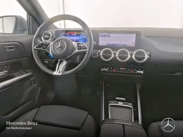 Mercedes-Benz EQA 300