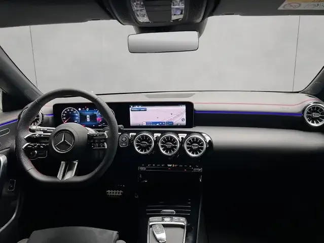 Mercedes-Benz CLA 180