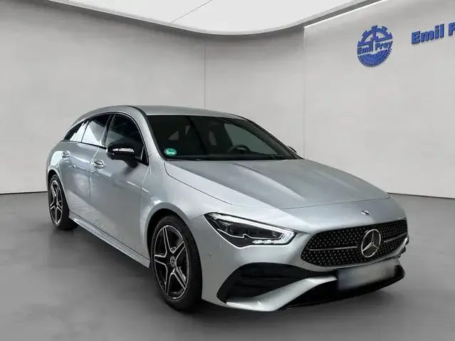 Mercedes-Benz CLA 180