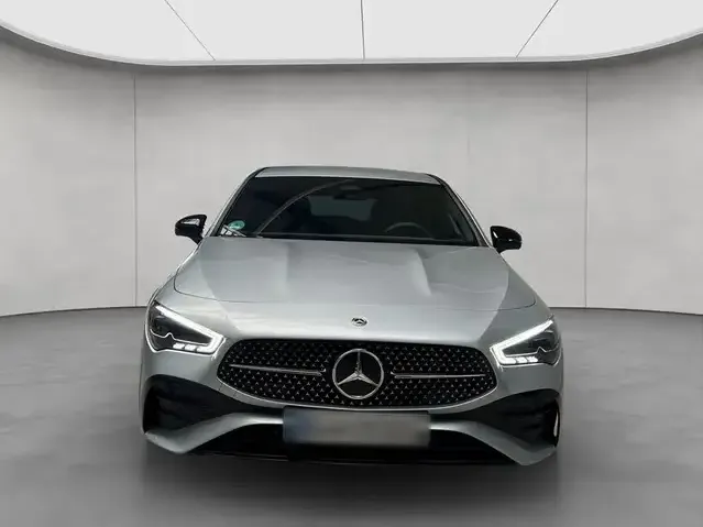 Mercedes-Benz CLA 180