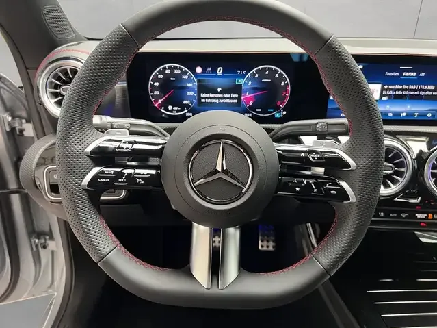 Mercedes-Benz CLA 180