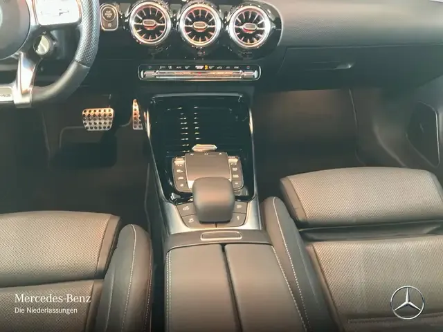 Mercedes-Benz CLA 45 AMG