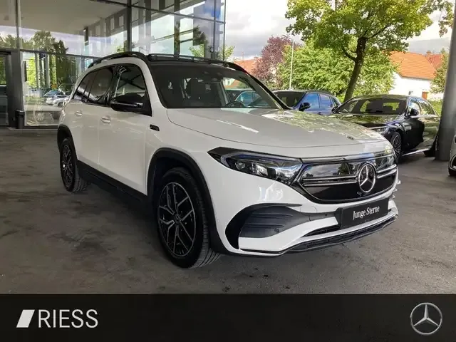 Mercedes-Benz EQB 300