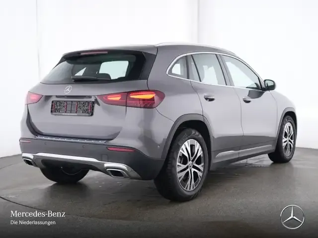 Mercedes-Benz GLA 180