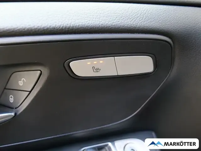 Mercedes-Benz V 220