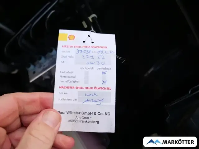 Mercedes-Benz V 220