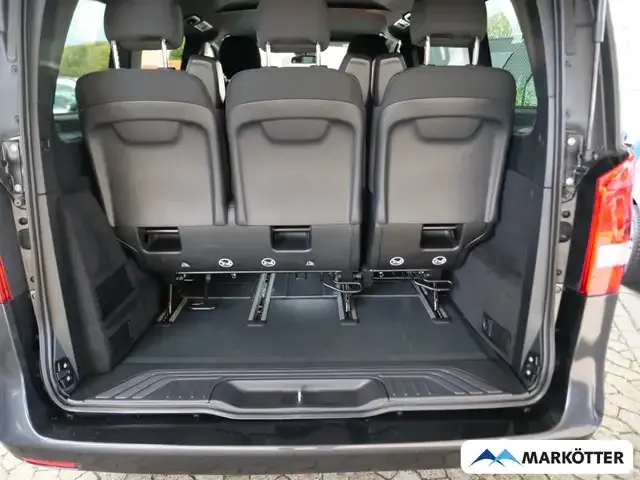 Mercedes-Benz V 220