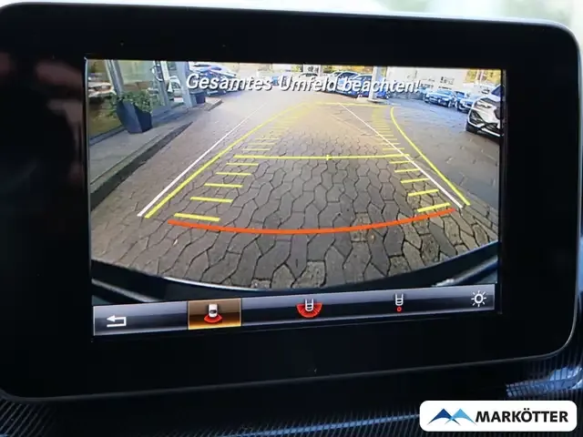 Mercedes-Benz V 220
