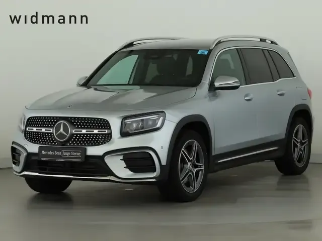 Mercedes-Benz GLB 220