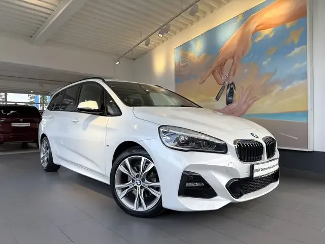 BMW 218