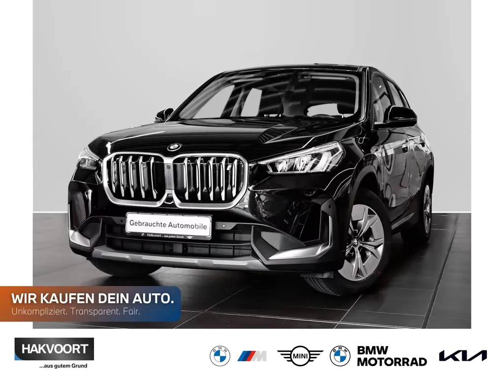 BMW iX1