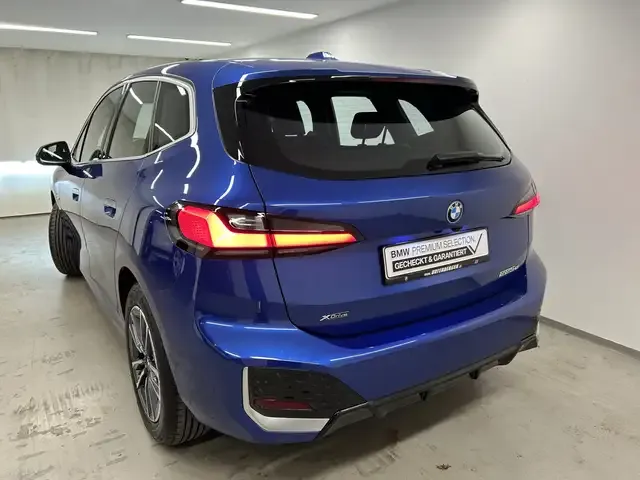 BMW 225