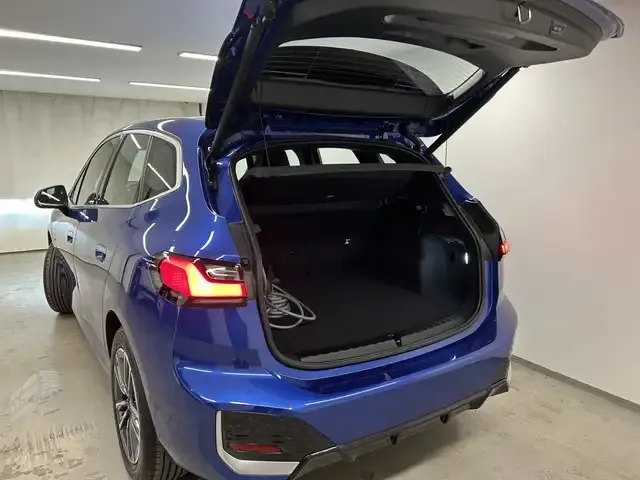 BMW 225