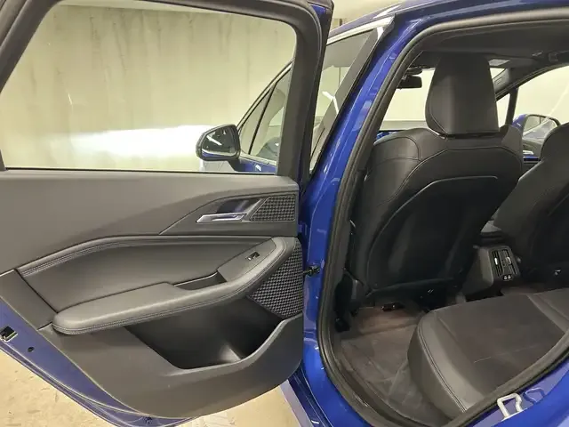 BMW 225
