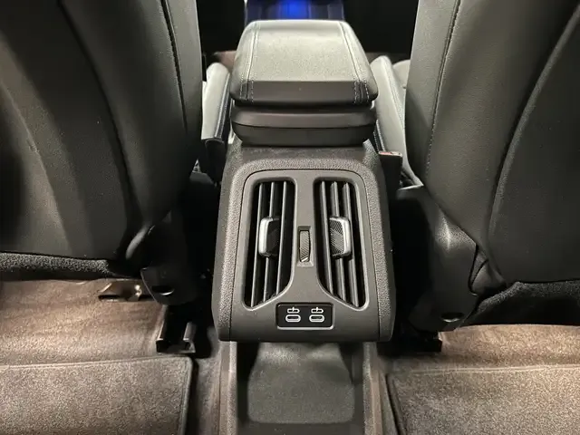 BMW 225