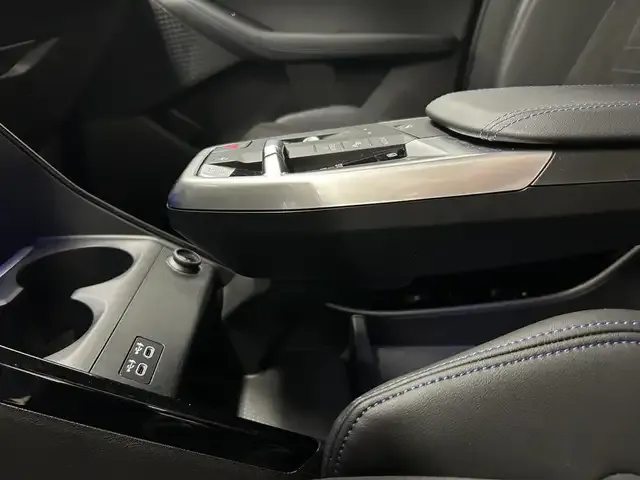 BMW 225