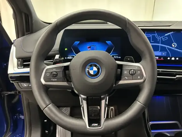 BMW 225