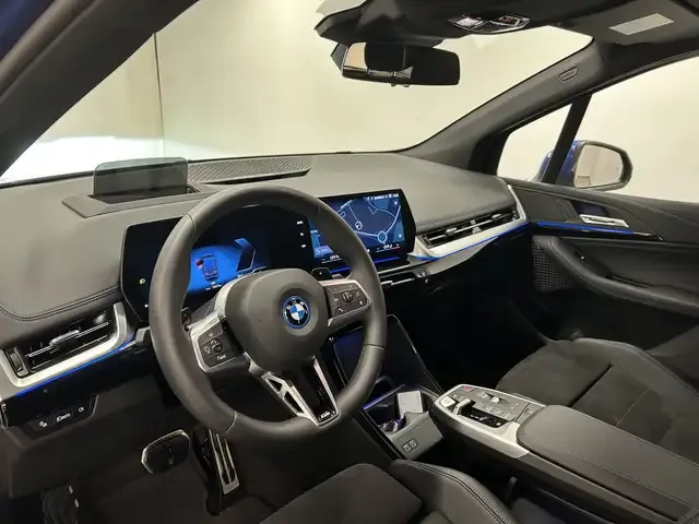BMW 225