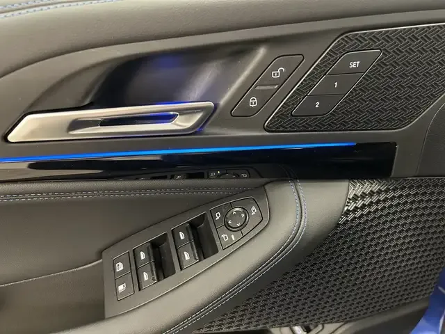 BMW 225