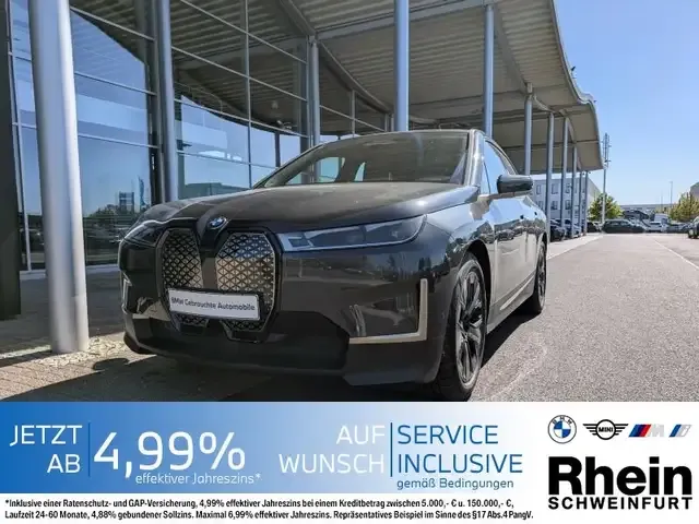BMW iX