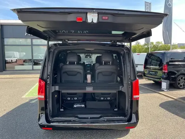Mercedes-Benz V 250