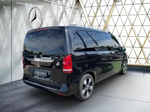 Mercedes-Benz V 250