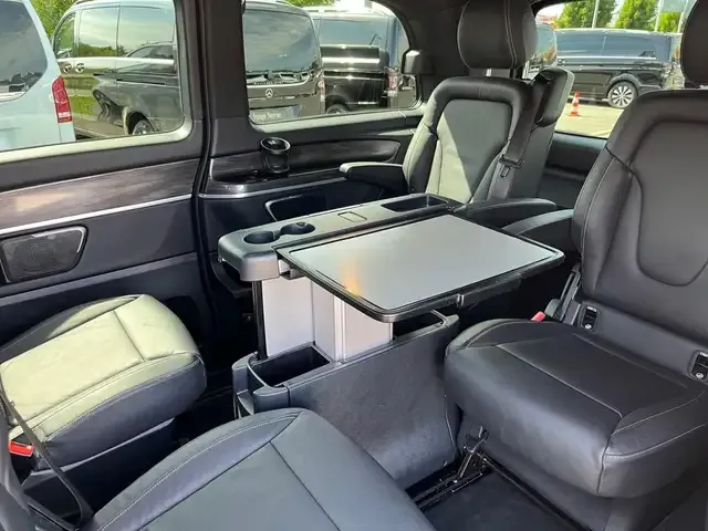 Mercedes-Benz V 250