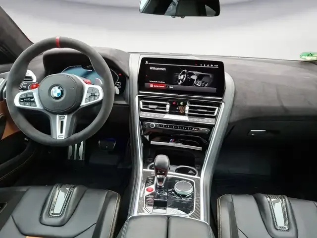BMW M8