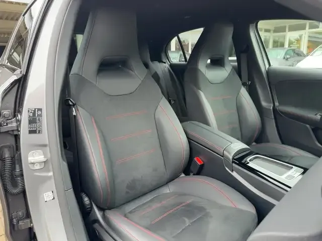 Mercedes-Benz A 220