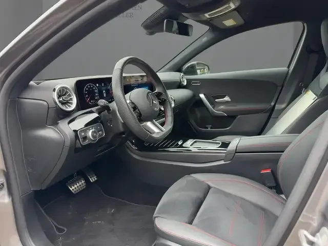 Mercedes-Benz A 220