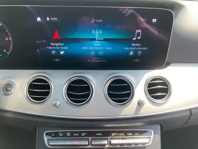 Mercedes-Benz E 220