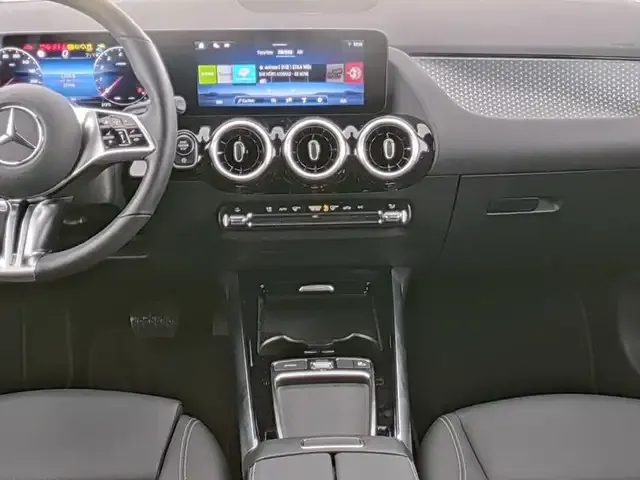 Mercedes-Benz GLA 180