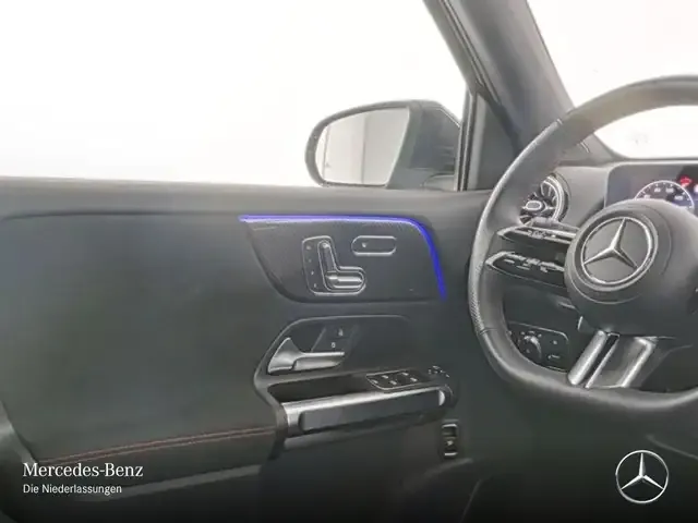Mercedes-Benz GLB 180