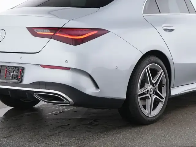 Mercedes-Benz CLA 200